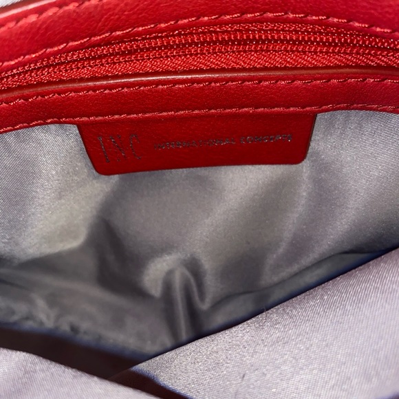 Red Purse - Picture 4 of 4